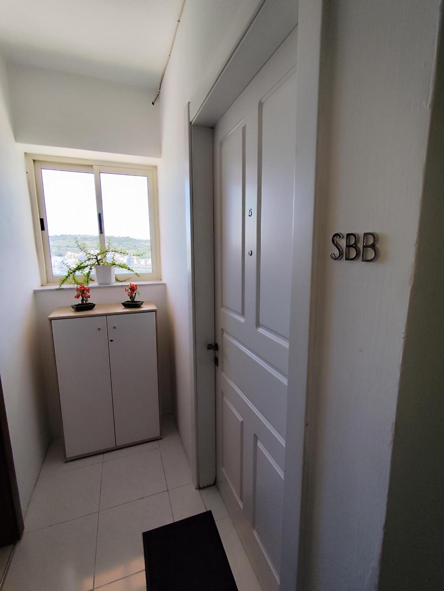 Sea Breeze Bliss - Self Check-In St. Paul's Bay Exterior foto